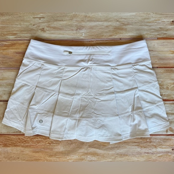 LULULEMON White Midrise PACE RIVAL Regular 13" Skirt/Skort Sz 8 - Picture 9 of 13